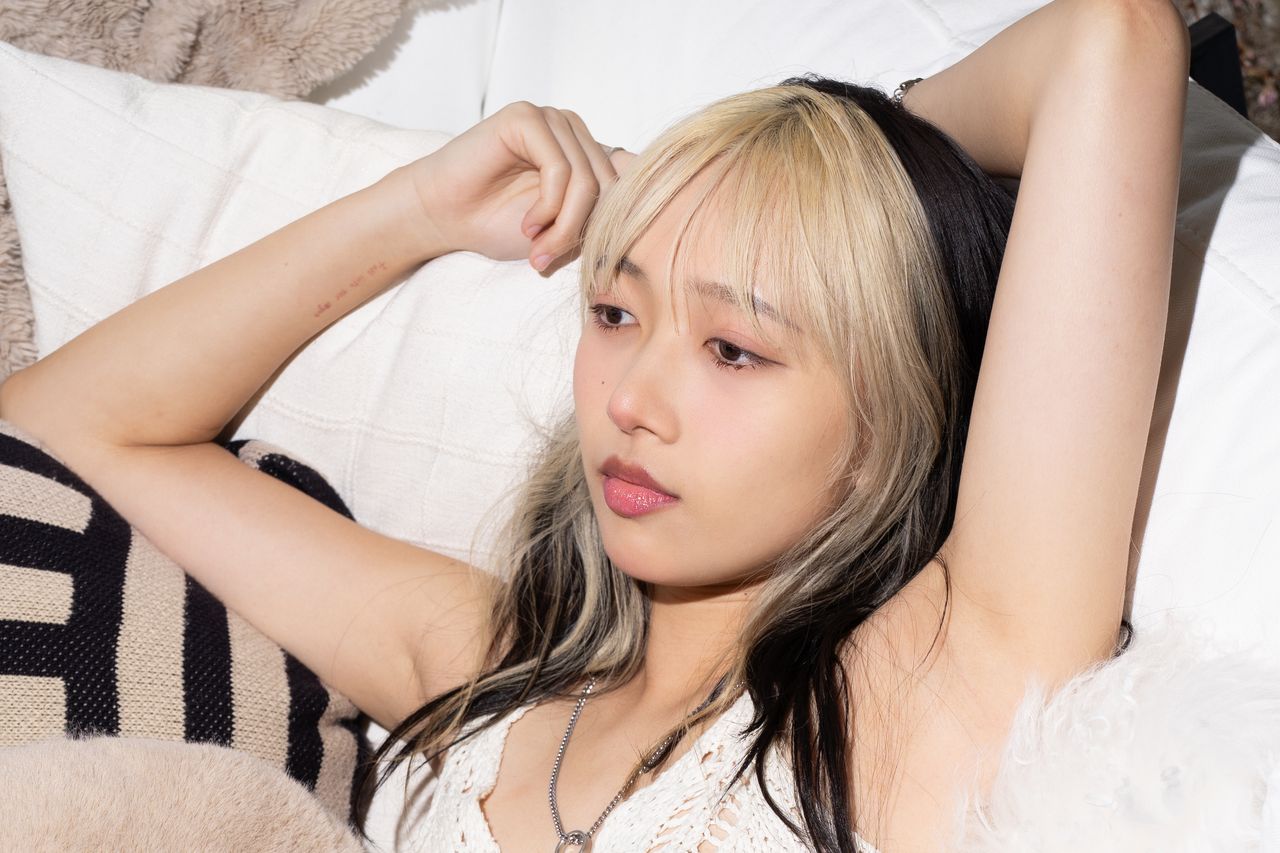 Hannah Bahng – Sweet Satin Boy (Lyrics)