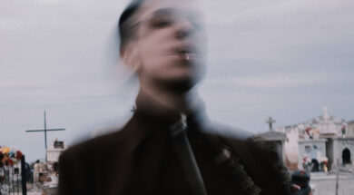 Milo J – Bajo De La Piel (Lyrics)