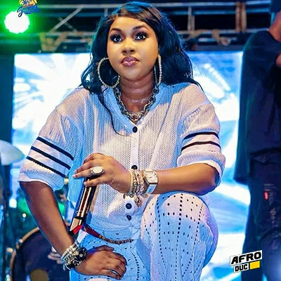 Pélagie la Vibreuse : quand les portes fermées forgent une légende