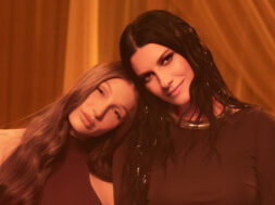 Laura Pausini ft Yami Safdie – ESO Y MÁS (Lyrics)