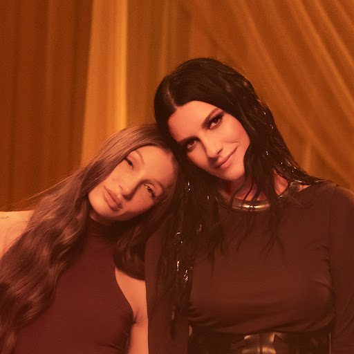 Laura Pausini ft Yami Safdie – ESO Y MÁS (Lyrics)