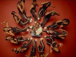 Savara – Use Me (Lyrics)