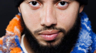 Emkal – Avoue le (Paroles-Lyrics)