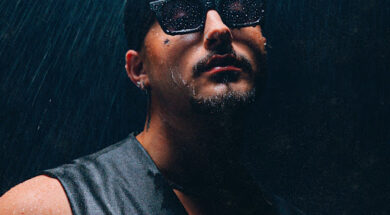 Johnny Sky – Desconocidos (Letra-Lyrics)