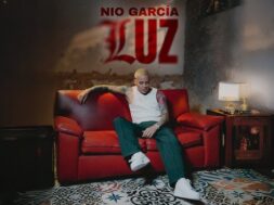 LUZ – Nio Garcia (Letra-Lyrics)