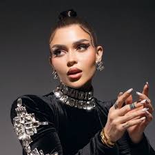 Oana Radu – Ridica-te Din Nou (Versuri/Lyrics)