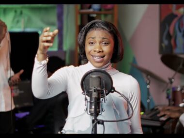 Hannah Azarelle – Je Veux Jésus (Clip Officiel)