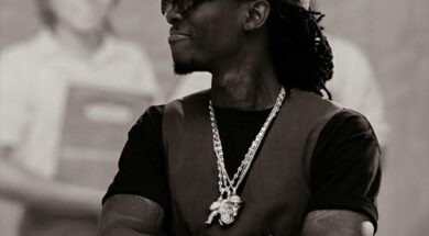 Vano Baby change les règles en pleine compétition : au lieu d’un gagnant, il en choisit 4 !