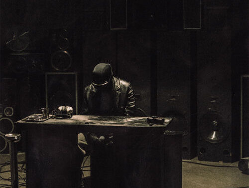 Houdi – Illégalement (Lyrics + English Translation + Signification)