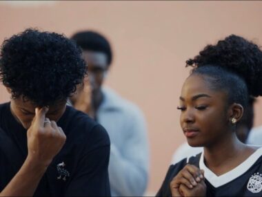 Axel Merryl feat Santrinos Raphael – Je t’attendrai (Clip Officiel)