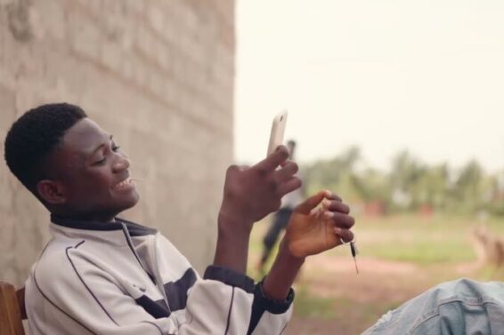 Tonanzé – “Ahéelou” : un cri de vérité entre trahison, douleur et résilience