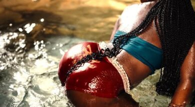 Axel Merryl ft Conii Gangster – Papa No Dey (Clip officiel)