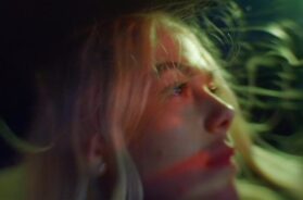 Phoebe Bridgers – I Can&rsquo;t Wait (Clip officiel)