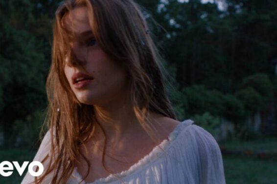 Anouk – Ta peau (Clip officiel)
