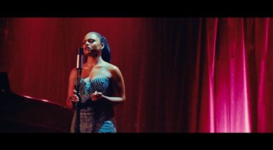 Clara Charlotte – Love Me (Clip officiel)