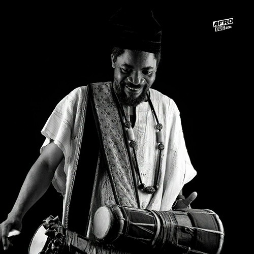Jah Baba veut raconter les histoires cachées derrière son album « ISHÈDALÈ »
