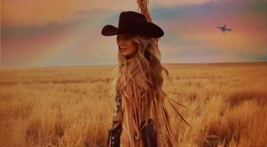 Lainey Wilson – Somewhere Over Laredo Lyrics