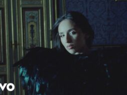 Ambre – J&rsquo;laisse parler (Clip officiel)